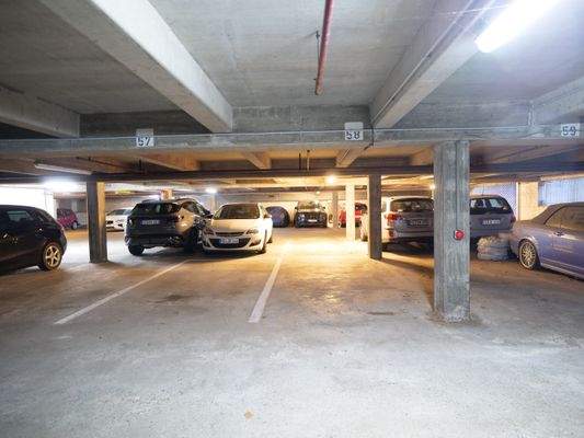 Tiefgaragenstellplatz