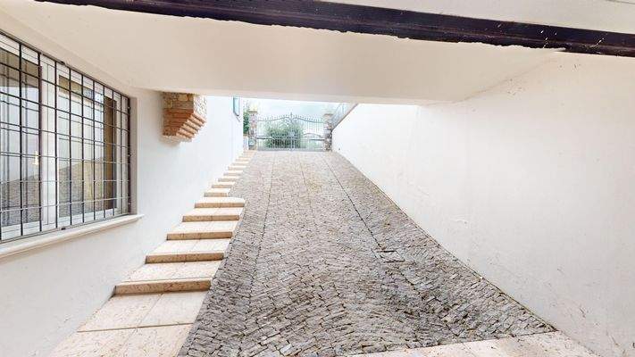 MT-002-195-Villa-singola-vista-lago-Polpenazze-del