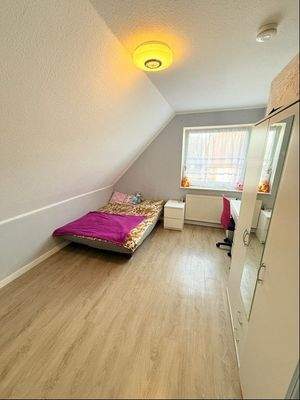 Schlafzimmer, DHH vorne