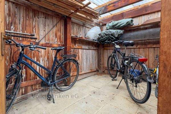 Fahrradschuppen