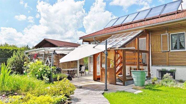 verglaster Zugang in den Garten