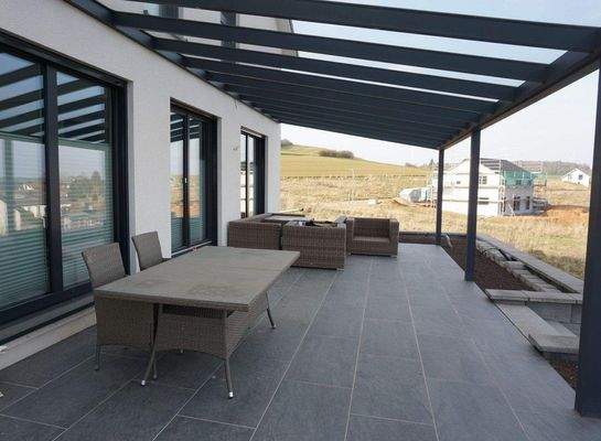 Sehr große Terrasse.JPG