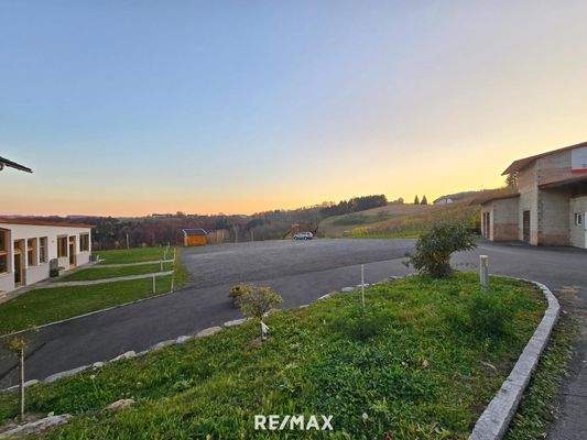 Zufahrt zu den Parkplätzen