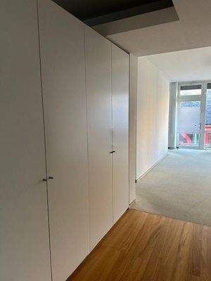 Flur mit Einbauschrank