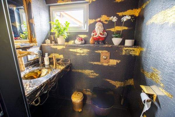 G11 - WC Damenbereich.jpg