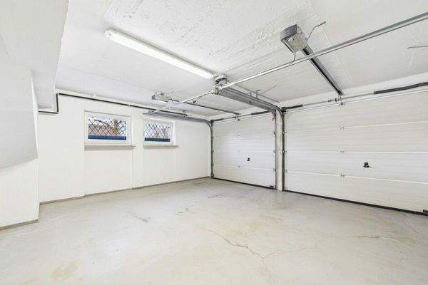 CAM03586G0-PR0076-STILL036-001