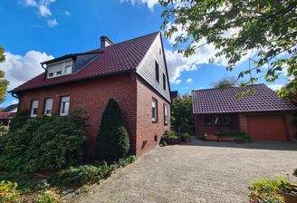 Haus, Garage, Einfahrt