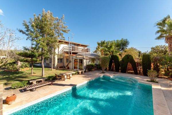 Romantische Finca mit viel Potential in Llucmajor 