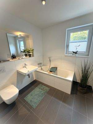 Wannenbad im Erdgeschoss