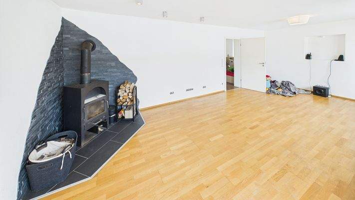 CAM01984G0-PR0499-STILL020