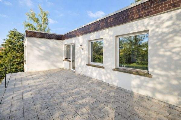 große Terrasse zum Garten_2