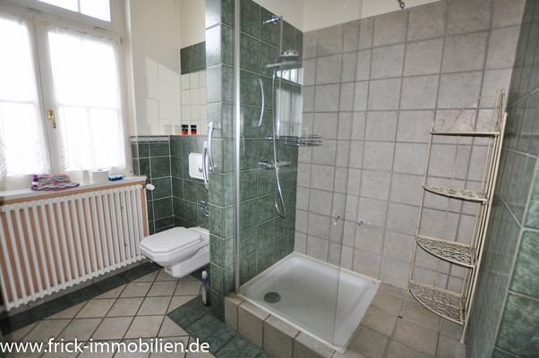 29-EG-Bad Vorderhaus.JPG