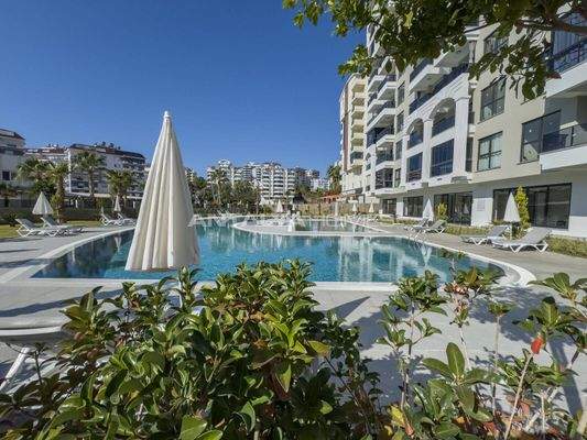 Modern Real Estate Close to the Seacoast in Alanya, Avsallar