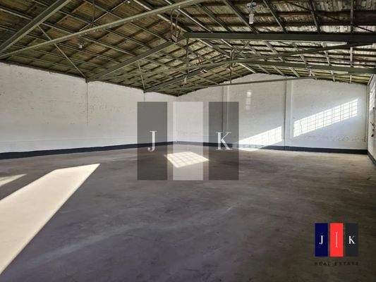 Halle Innenansicht 1