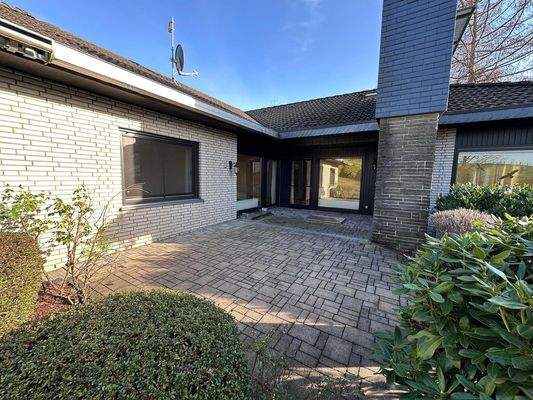 Terrasse m. Außenkamin