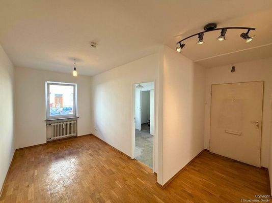 Heller Eingangs- und Essbereich – idealer Mittelpunkt der Wohnung