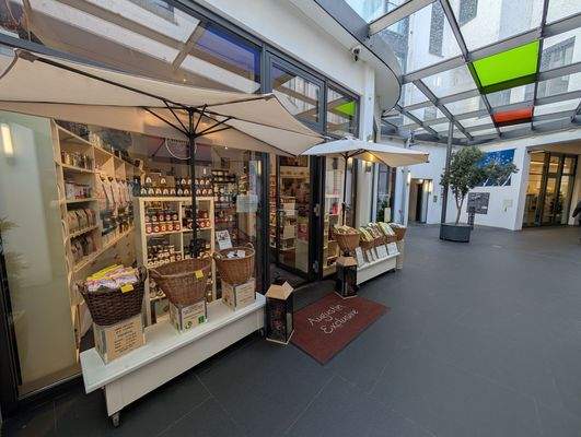 Außenansicht Ladenfläche 2