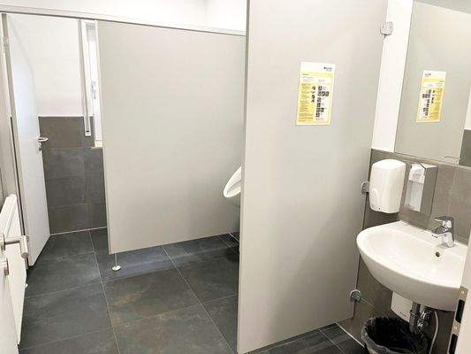 WC-Anlage Herren Bürotrakt