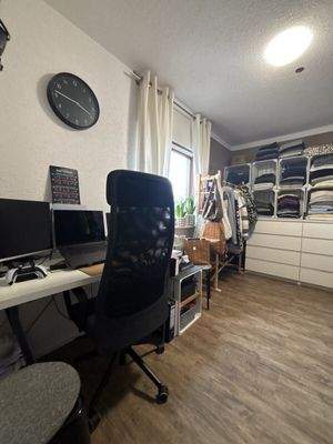 Büro und Ankleidezimmer EG