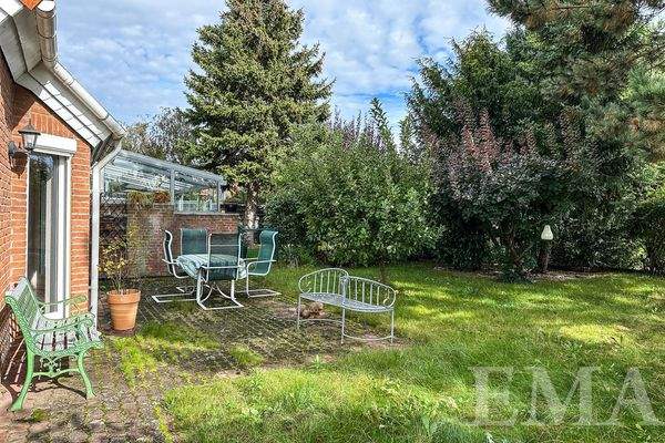 Terrasse mit Gartenblick