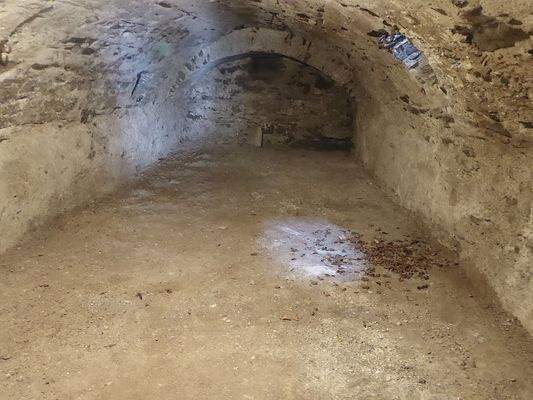 Gewölbekeller mittlere Scheune