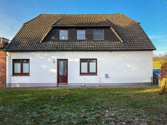 Seitenansicht / Kellerzugang