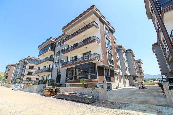 Spacious Properties with Balconies in a Complex in Yalova