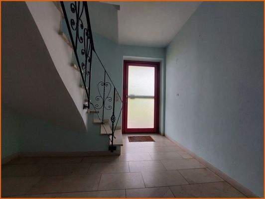 UG - Separate Haustür