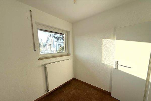 Arbeitszimmer mit Tageslicht