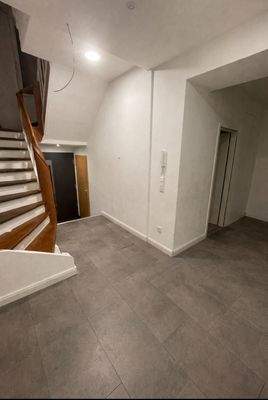 Treppenaufgang Haustür.jpg