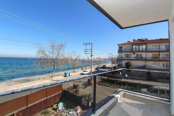 Sea-View Apartments in Yalova Next to the Beach in Çınarcık