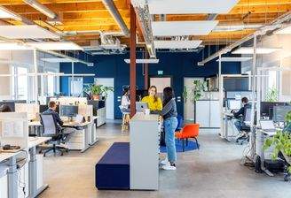 Fester Schreibtisch im Coworkingspace