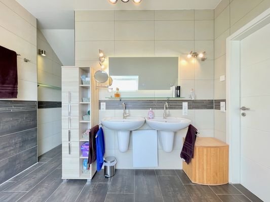 Badezimmer|DG