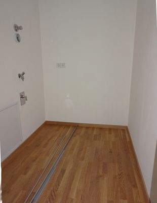 Abstellraum mit WM Anschluss