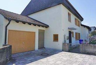 Haus und Garage