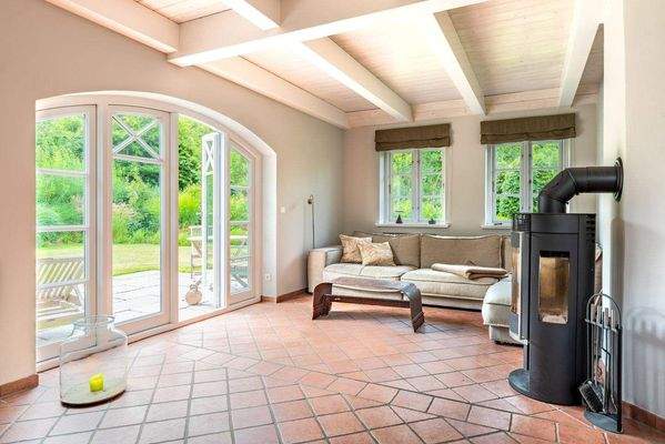 Helles Wohnzi., Kaminofen + sonnige Südterr.