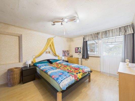 Schlafen OG mit Balkon 