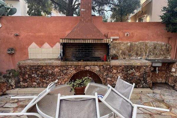 Kreta, Kalathas: Freistehendes Haus zum Verkauf in Kalathas, nur wenige Gehminuten vom Meer entfernt