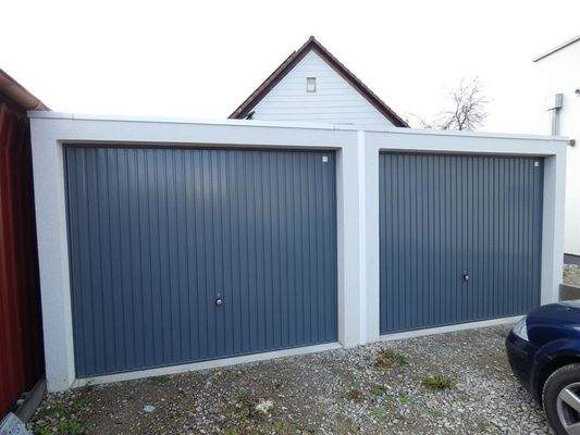 massive Doppelgarage