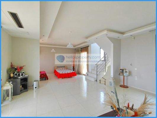 91c4592180374702a60a87afd9e81d0c-original