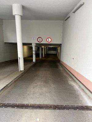 Einfahrt Tiefgarage.jpg