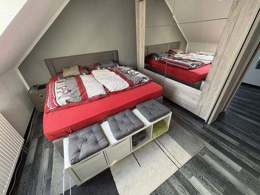 Schlafzimmer unterm Dach