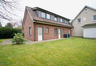 Hausansicht aus dem Garten