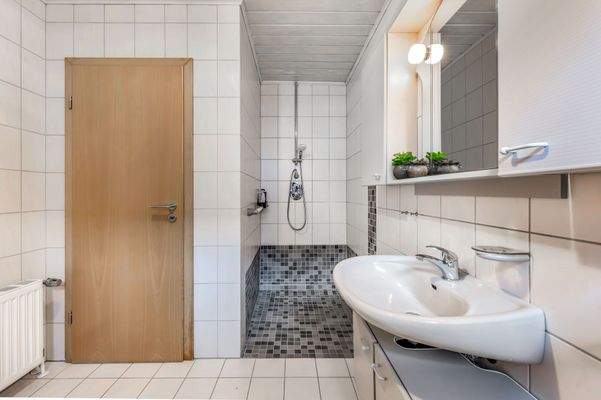 Tageslichtbad 1 Erdgeschoss