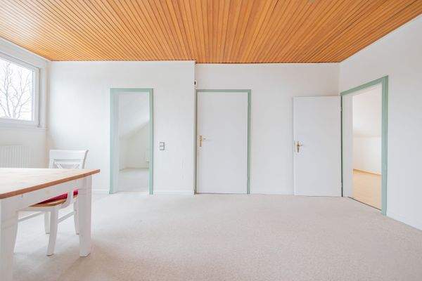 Wohnungseingang und Esszimmer