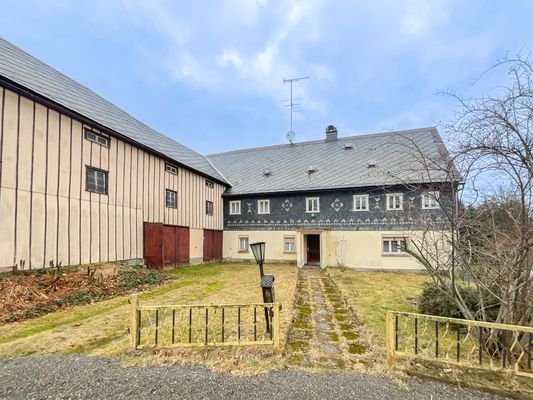 Bauernhaus mit Scheune