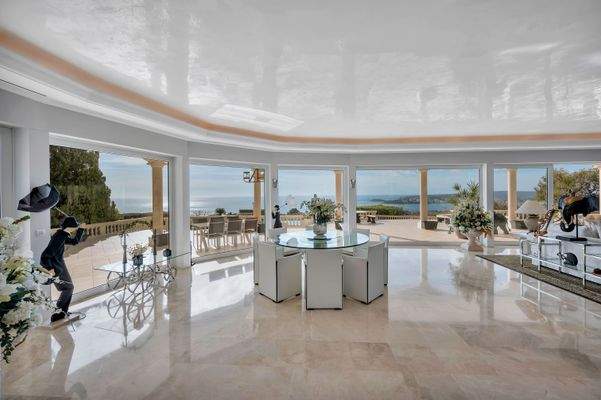 Dining area in villa in Costa d'en Blanes 2