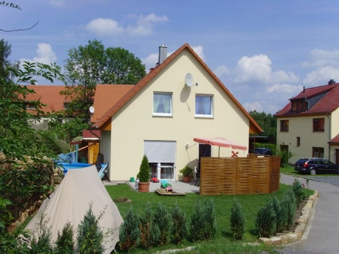 Überlegen Sie nicht länger... große Freiheit - zum kleinen Preis!!! Dieses Einfamilienhaus ist PERFEKT für Sie und Ihre Familie.