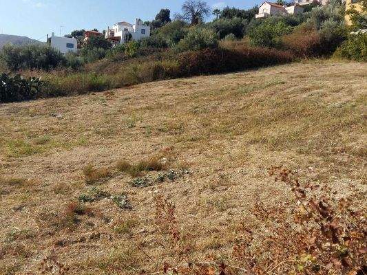 Kreta, Agia Triada: Grundstück mit Baugenehmigung für 3 zweistöckige Häuser mit Swimmingpool zu verkaufen