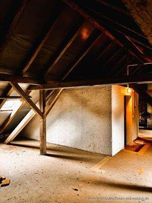 Zugang Dachboden